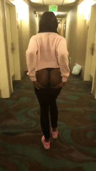 Porn on Snapchat Girl Fucking Her BF in a Elevator