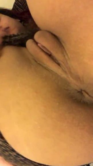 Close-up pussy and asshole view with some contractions