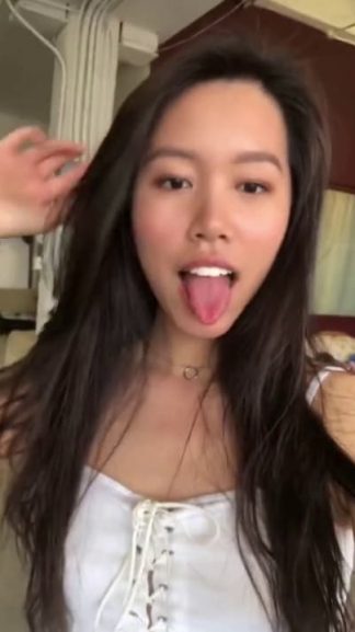 Asian Snapchat girl is a slutty whore that loves showing nudes and masturbating