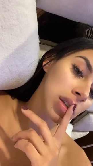 Dirty Snapchat latina loves touching her wet pussy and taking stories of it