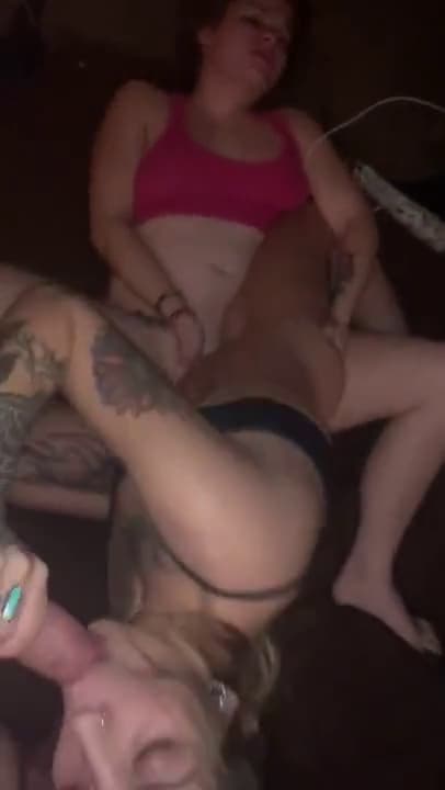 Threesome Snapchat sex gf sucks husband's dick and scissors his wife