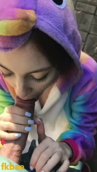 Quick outdoor Snapchat fuck with a cute girl in colorful onesie