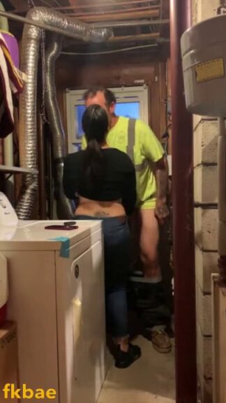 GTA Trevor Phillips having a quickie Snaphat sex with his manager at work