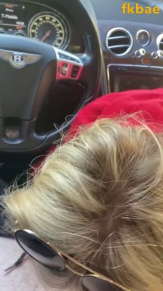 Pretty blonde sucked and fucked daddy's cock in a convertible on the side of the road Snapchat sex
